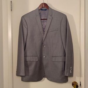 Perry Ellis suit - Classic fit